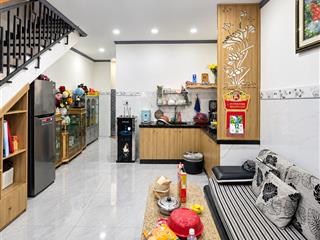 Chỉ 3.63 tỷ có ngay nhà 3 tầng vĩnh hải, nha trang 4pn, ngang 4.5m, cách biển 1km, sổ hồng sẵn