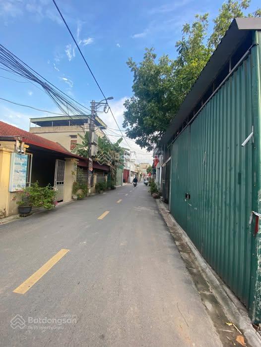 Hiếm đất đẹp kiêu kỵ, ô tô 7 chỗ gần trục chính, giá chỉ 5 tỷ