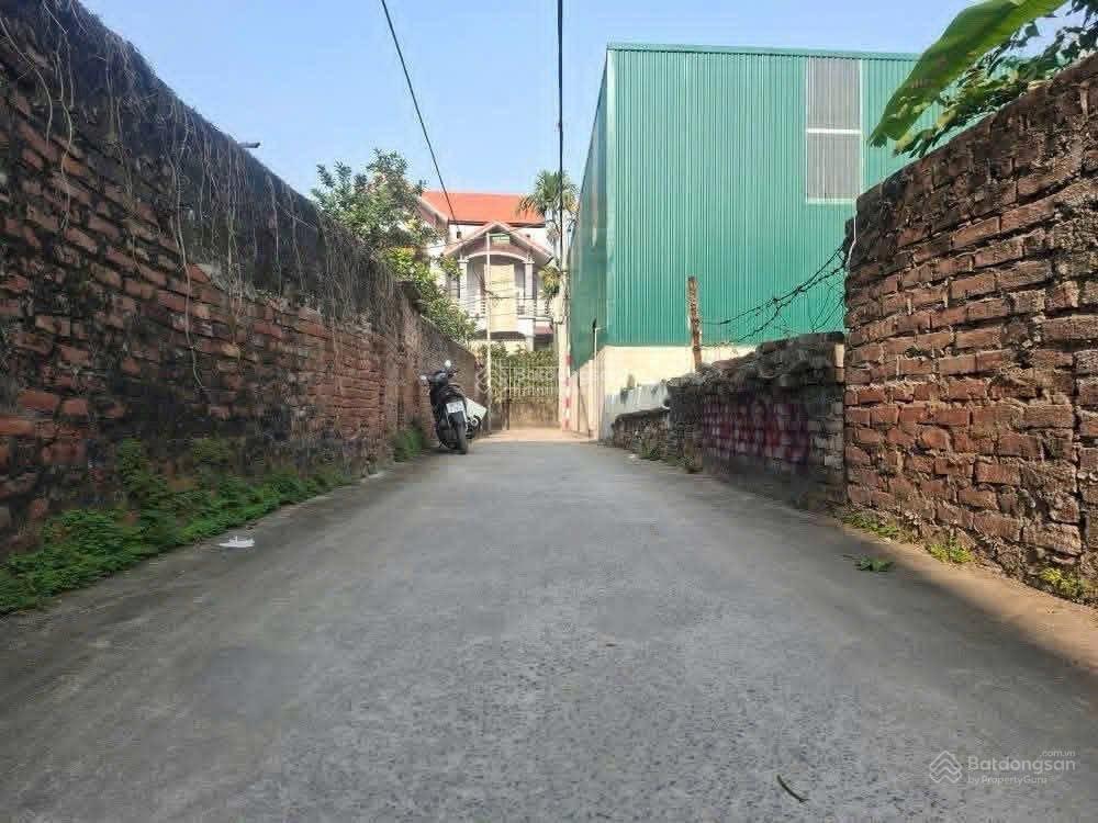 Bán mảnh đất phân lô hai mặt ngõ thôn hạ  dương hà gần chợ ninh hiệp, rất gần cầu đuống