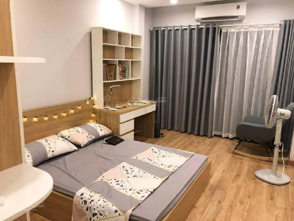 Nhỉnh 13 tỷ ( vị trí hiếm) 53m2 ,5 tầng,  nhà mặt ngõ ô tô thông, phố bồ đề  long biên