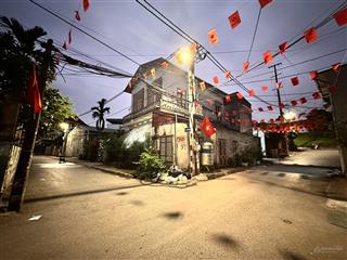 Bán nhà xã bát tràng  huyện gia lâm  ô tô  nở hậu  nhà dân xây