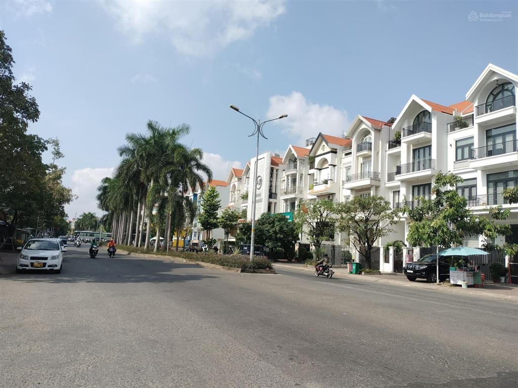 Bán toà nhà dt15x20 nhà 1hầm 5tầng giá  133 tỷ đường hoàng trọng mậu khu himlam quận 7