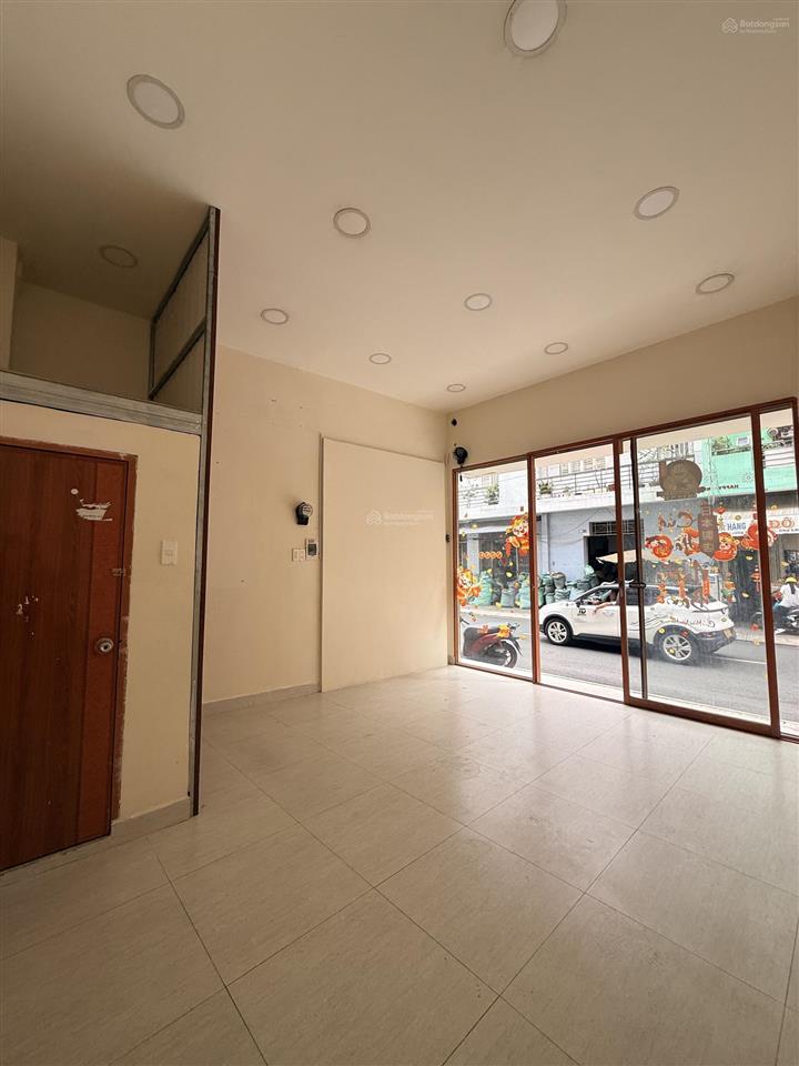 Cho thuê mặt bằng kinh doanh q.5  lối đi riêng