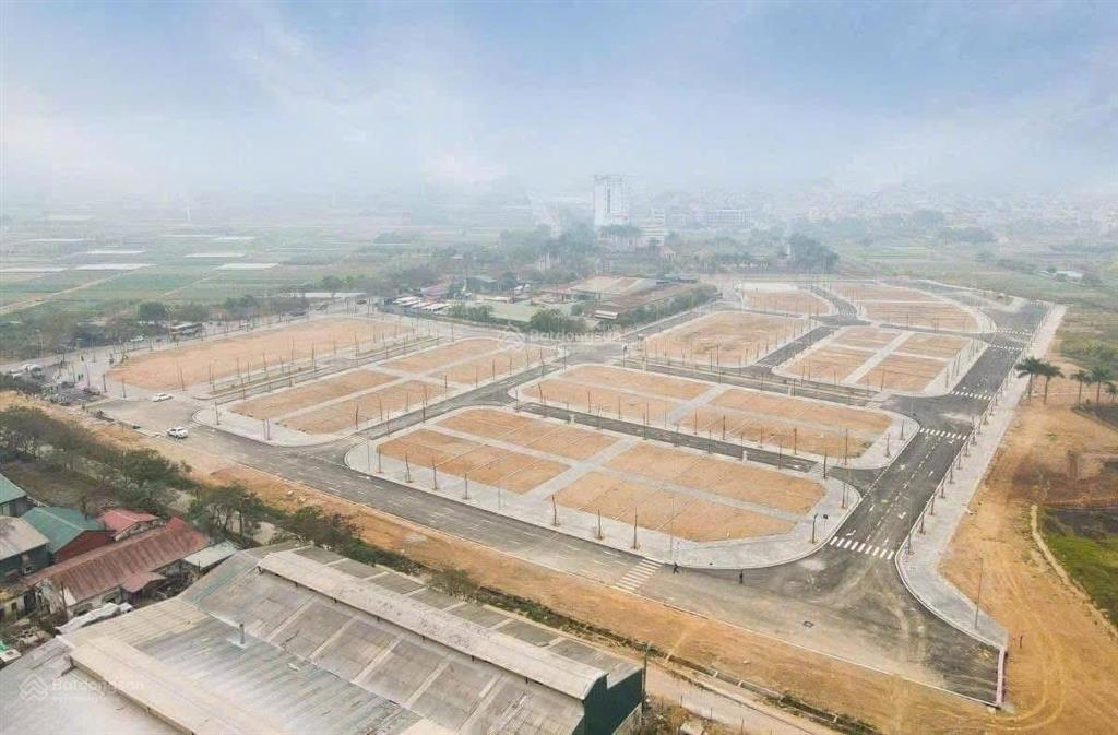 Bán đất tdd 60m2, mặt đường 50m, giá tốt khu vực