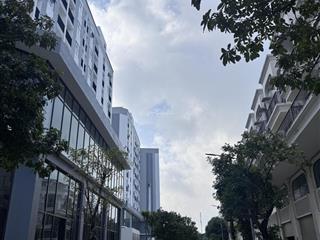 View chung cư, hướng đông nam, rất cần tiền. nhỉnh 9 tỷ