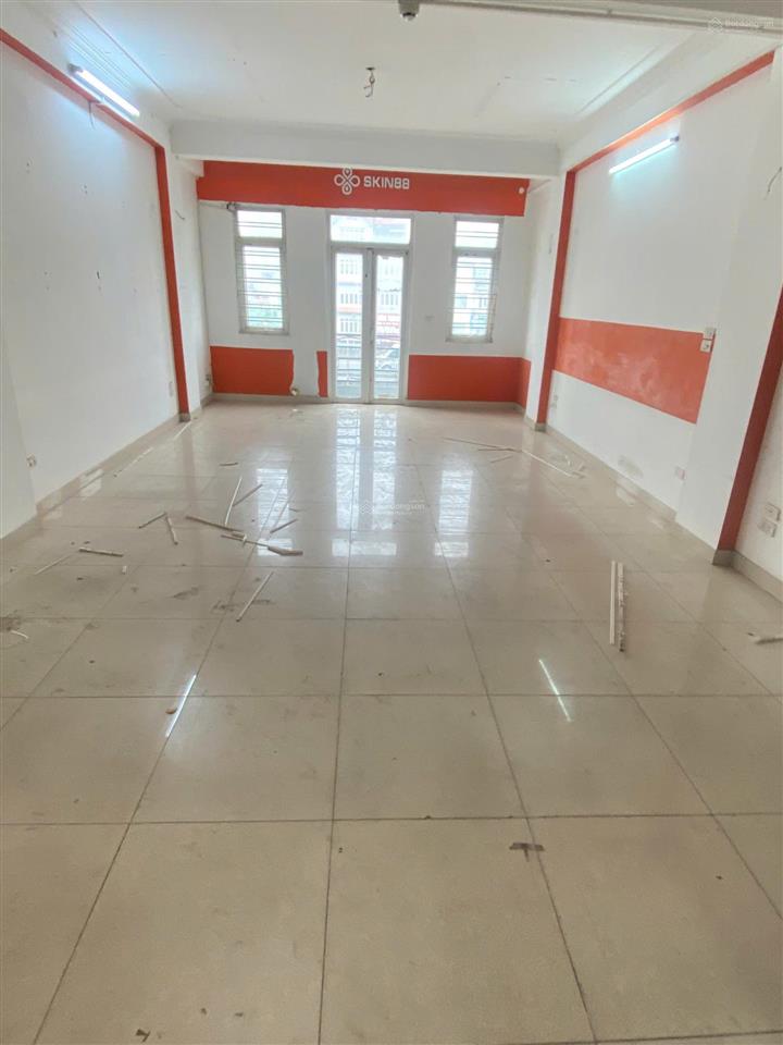 Cho thuê nhà mặt phố nguyễn xiển, thanh xuân, tp hà nội. dt 80 m2 x 7t, mt 5m, nhà đẹp, thang máy