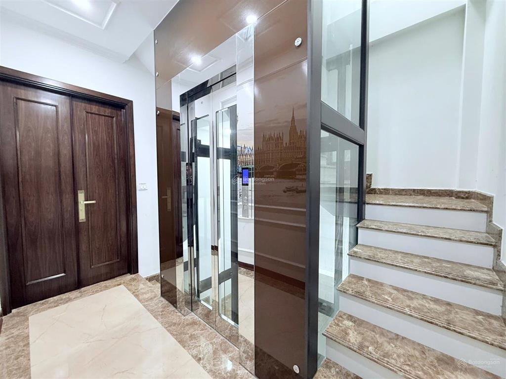 Cho thuê nhà ở phạm tuấn tài, cầu giấy, hà nội. dt 60m2x6t, mt 5m, thông sàn, có thang máy. giá 35t