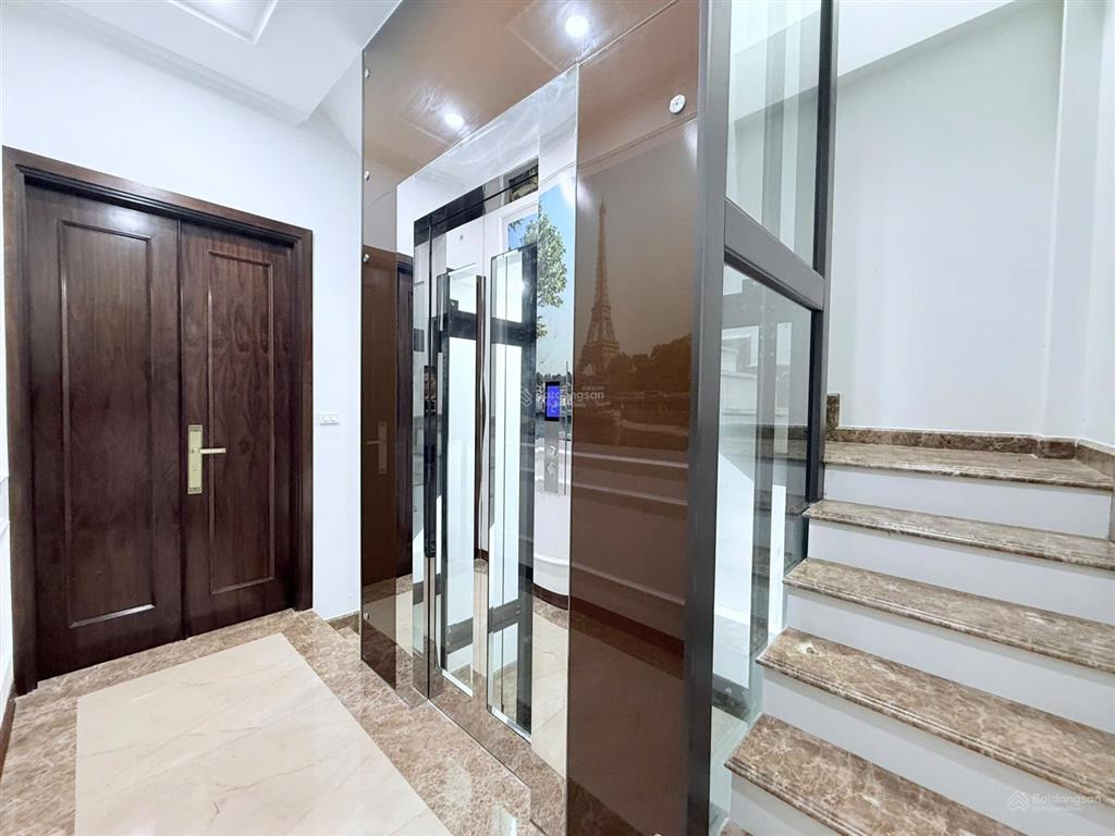 Cho thuê nhà ở phạm tuấn tài, cầu giấy, hà nội. dt 60m2x6t, mt 5m, thông sàn, có thang máy. giá 35t
