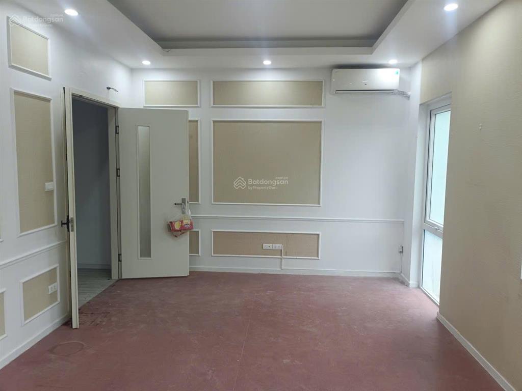 Cho thuê nhà trên đường nguyễn chánh, trung hòa, cầu giấy, hn. dt 80m2x4t, mt 6m, nhà đẹp, giá 42tr
