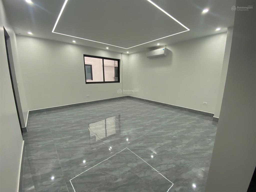 Cho thuê liền kề ở hoàng thành villas, mỗ lao, hà đông, hà nội. dt 120m2x5t, mt 7m. thang máy. 50tr