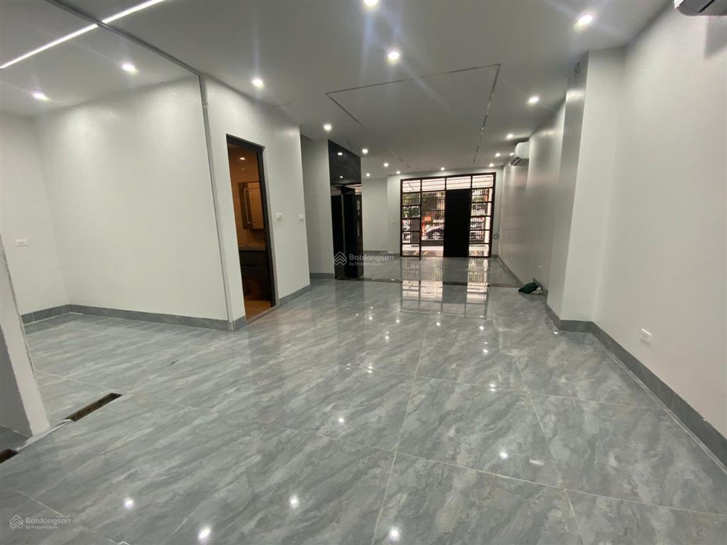 Cho thuê liền kề ở hoàng thành villas, mỗ lao, hà đông, hà nội. dt 120m2x5t, mt 7m. thang máy. 50tr