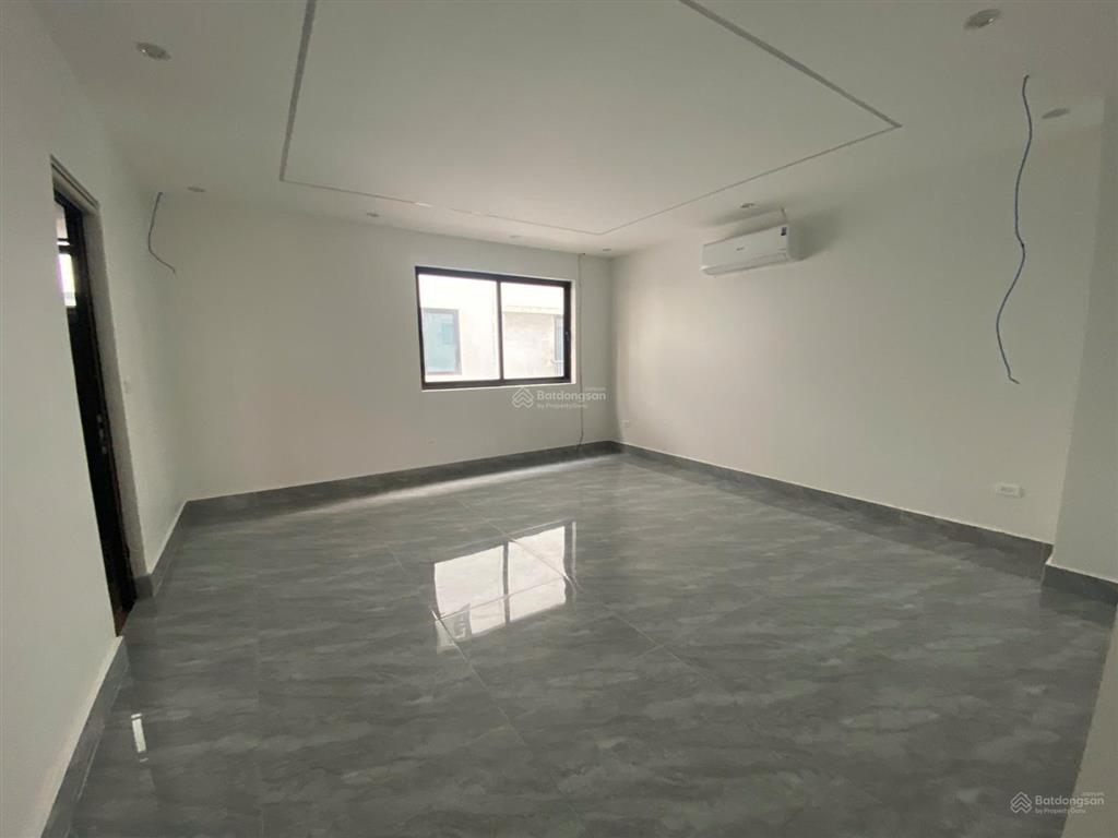 Cho thuê liền kề ở hoàng thành villas, mỗ lao, hà đông, hà nội. dt 120m2x5t, mt 7m. thang máy. 50tr