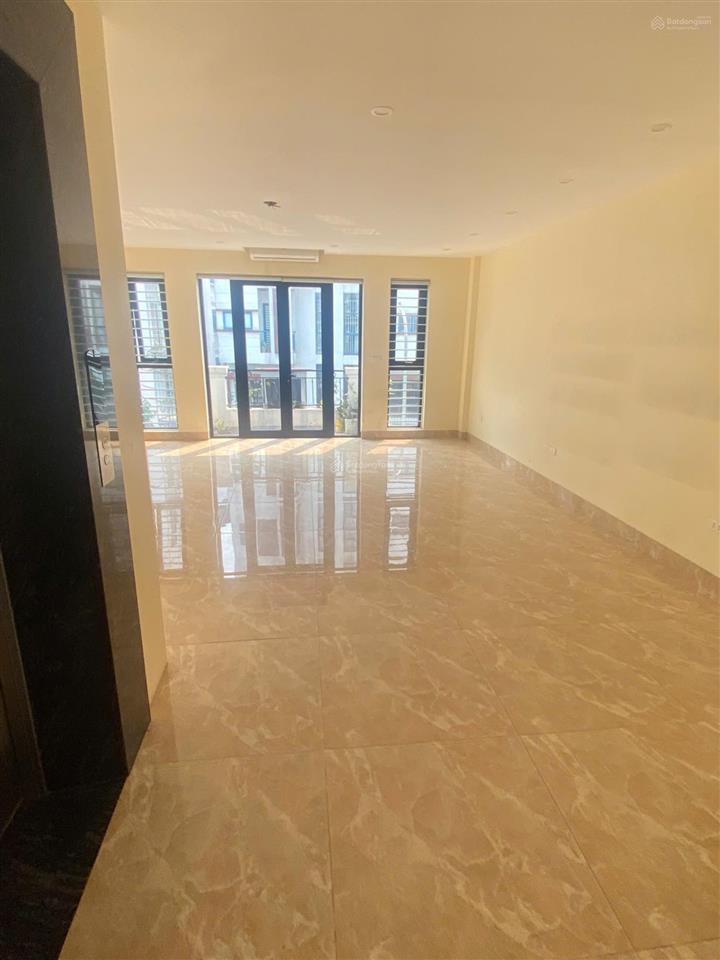 Cho thuê liền kề ở roman, tố hữu, nam từ liêm, hà nội. dt 95m2x6t, mt 6m. nhà đẹp,thang máy,giá 45t