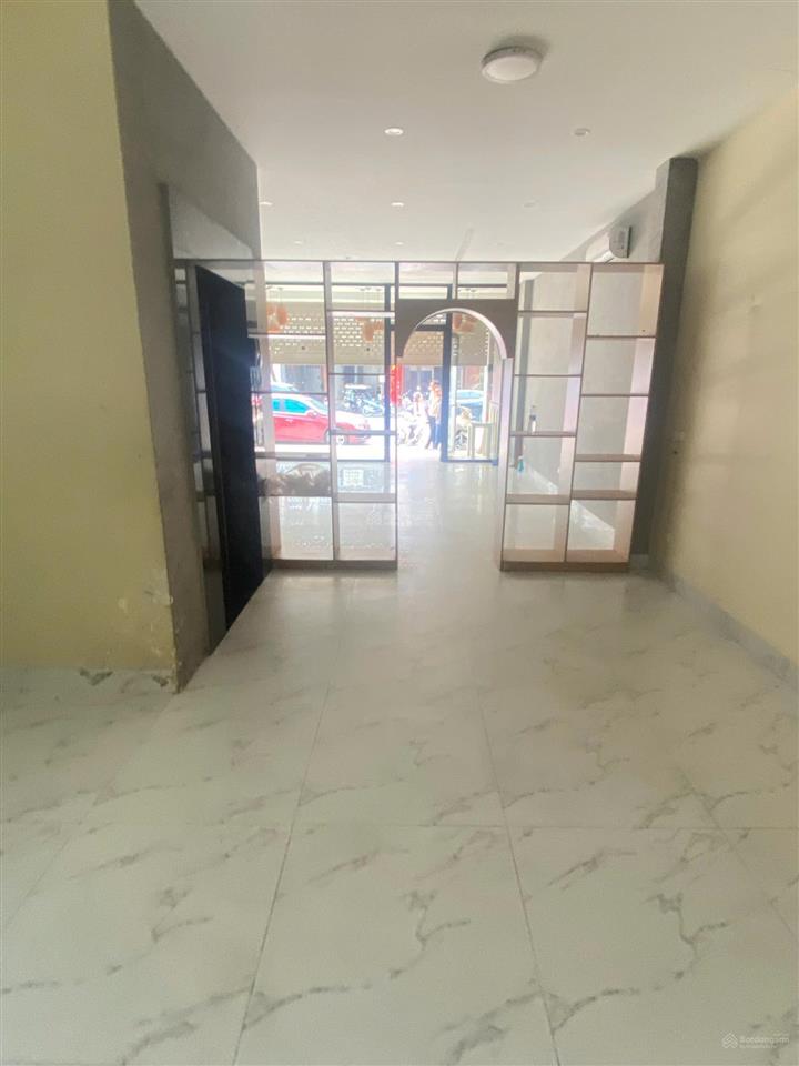 Cho thuê liền kề ở roman, tố hữu, nam từ liêm, hà nội. dt 95m2x6t, mt 6m. nhà đẹp,thang máy,giá 45t