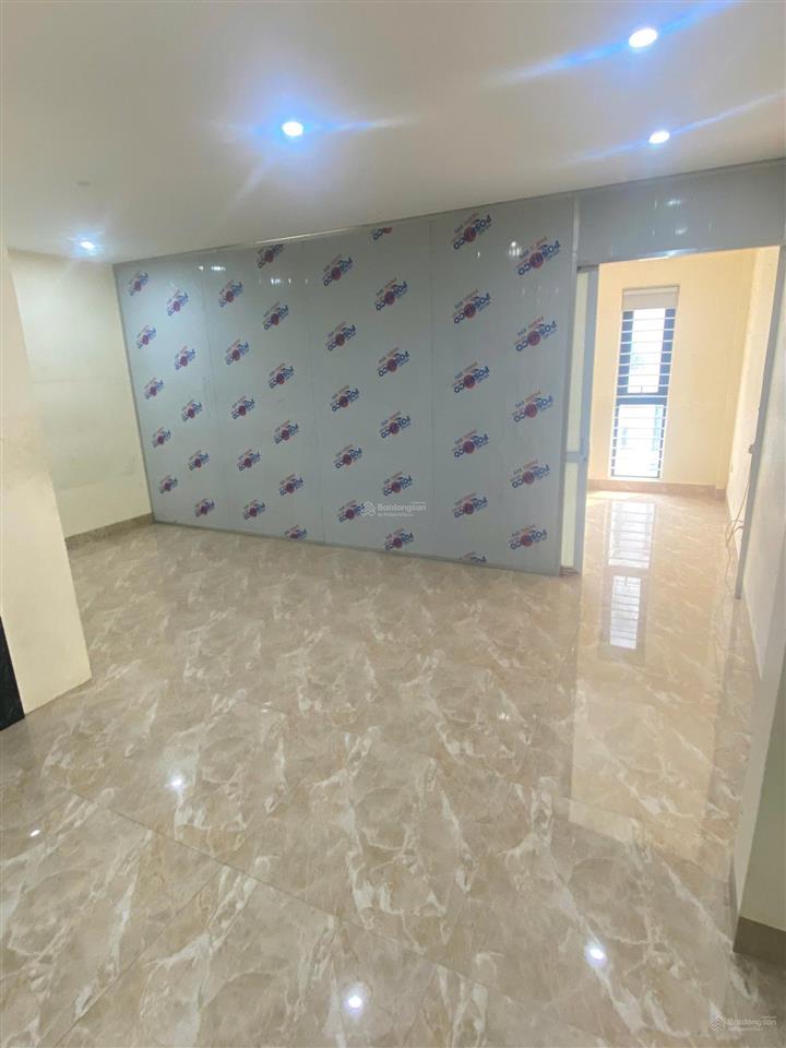 Cho thuê liền kề ở roman, tố hữu, nam từ liêm, hà nội. dt 95m2x6t, mt 6m. nhà đẹp,thang máy,giá 45t