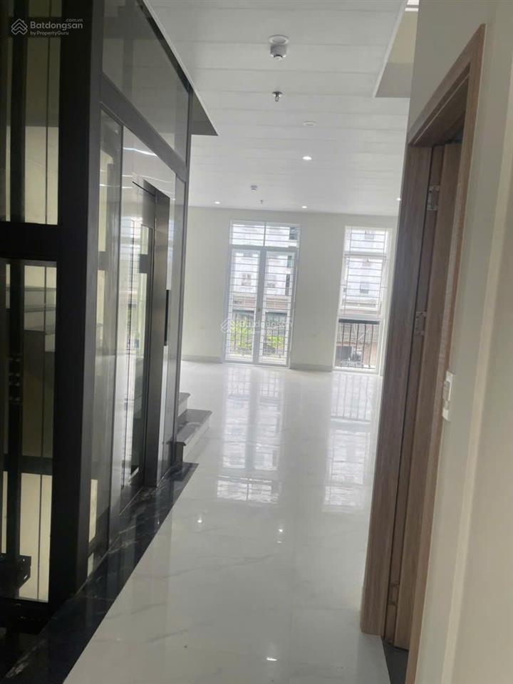 Cho thuê liền kề ở louis đại mỗ, nam từ liêm, hà nội. dt 100m2x5m, mt 6m.nhà đẹp, thang máy.giá 35t