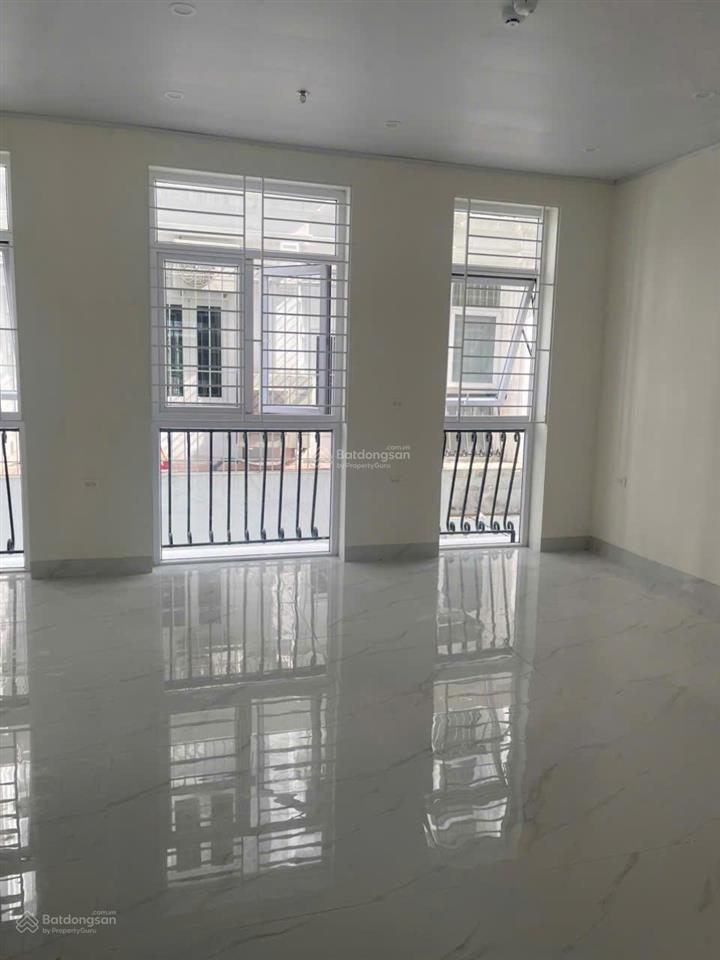 Cho thuê liền kề ở louis đại mỗ, nam từ liêm, hà nội. dt 100m2x5m, mt 6m.nhà đẹp, thang máy.giá 35t