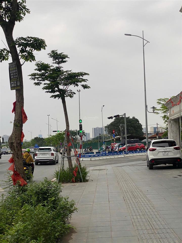 Cho thuê liền kề ở louis đại mỗ, nam từ liêm, hà nội. dt 100m2x5m, mt 6m.nhà đẹp, thang máy.giá 35t