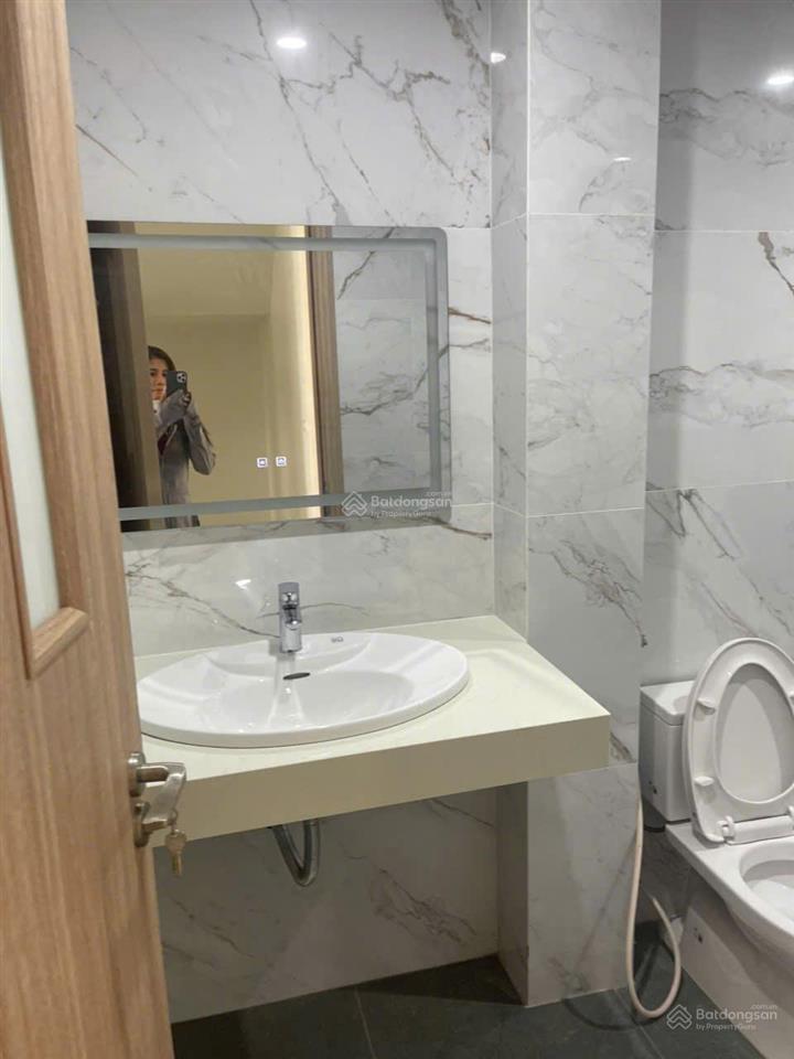Cho thuê liền kề ở louis đại mỗ, nam từ liêm, hà nội. dt 100m2x5m, mt 6m.nhà đẹp, thang máy.giá 35t