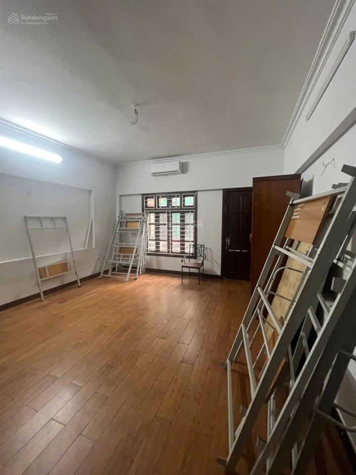 Cho thuê nhà ở nguyễn khả trạc, mai dịch, cầu giấy. dt 80m2x5t, mt 5m. nhà đẹp. giá 25 triệu/tháng.