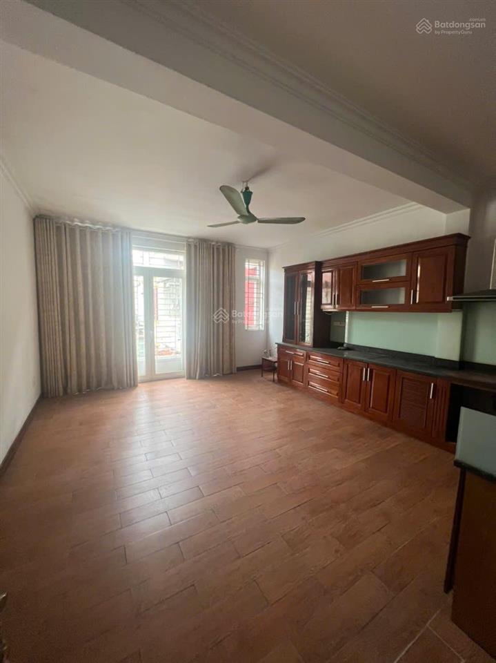 Cho thuê nhà ở nguyễn khả trạc, mai dịch, cầu giấy. dt 80m2x5t, mt 5m. nhà đẹp. giá 25 triệu/tháng.