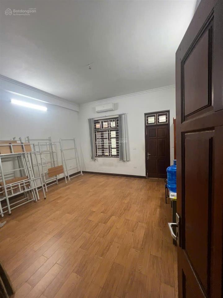 Cho thuê nhà ở nguyễn khả trạc, mai dịch, cầu giấy. dt 80m2x5t, mt 5m. nhà đẹp. giá 25 triệu/tháng.