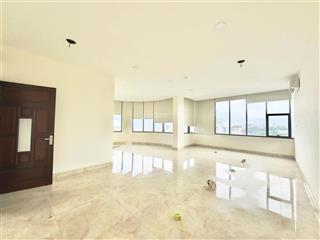 Văn phòng gần sân bay, diện tích 327m2, giá chỉ 50tr/tháng