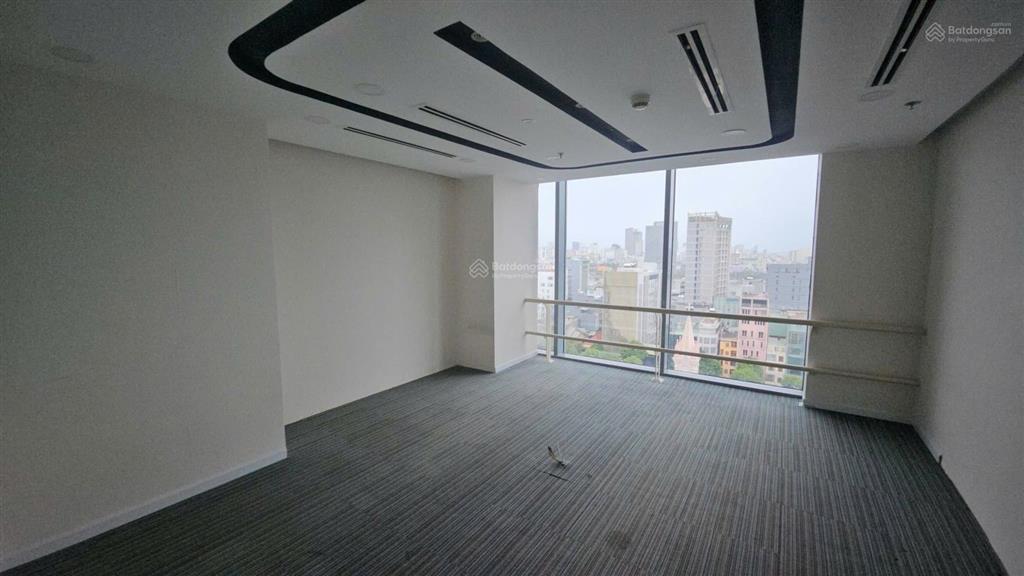Văn phòng view sông hàn, diện tích 200m2, giá chỉ 282.000đ/m2/tháng