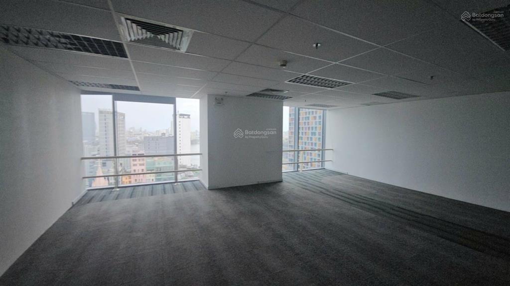 Văn phòng view sông hàn, diện tích 200m2, giá chỉ 282.000đ/m2/tháng