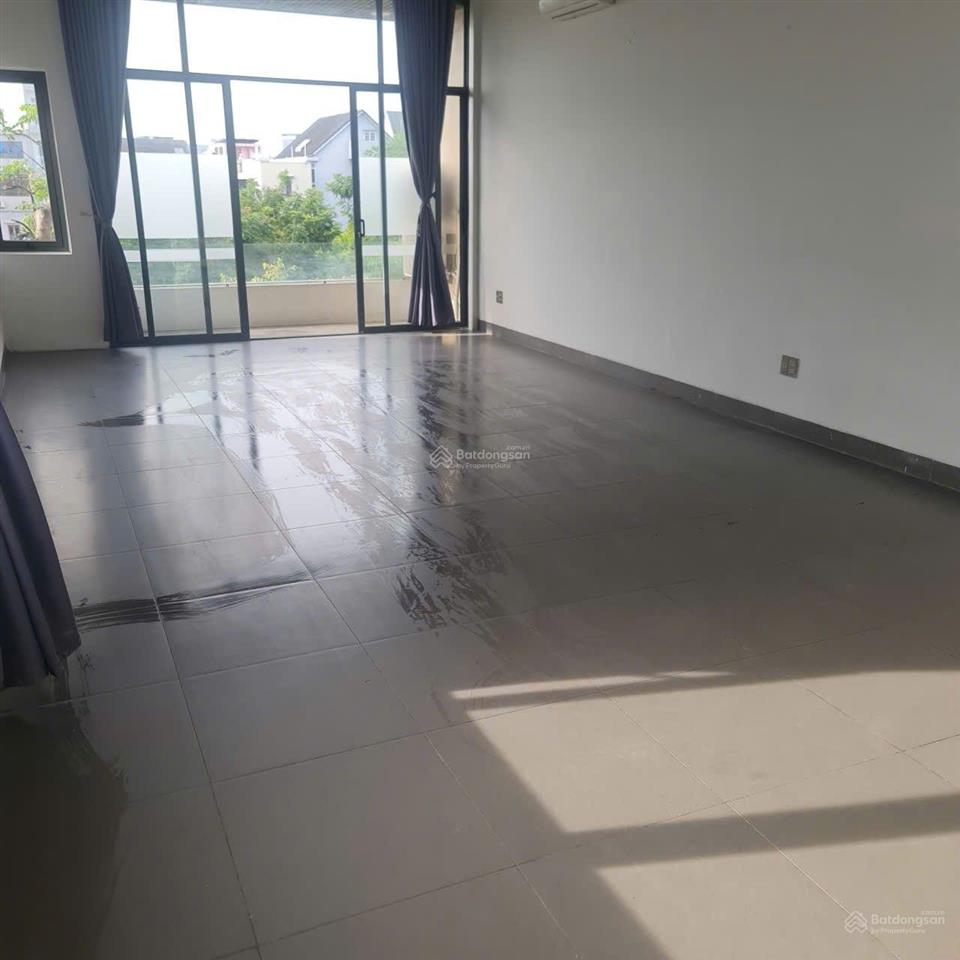 Văn phòng đường 30/4, diện tích 60m2, giá 8,6tr/tháng