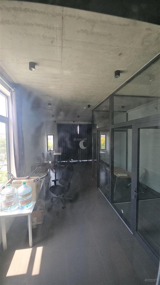 Văn phòng đường 30/4, diện tích 60m2, giá 8,6tr/tháng