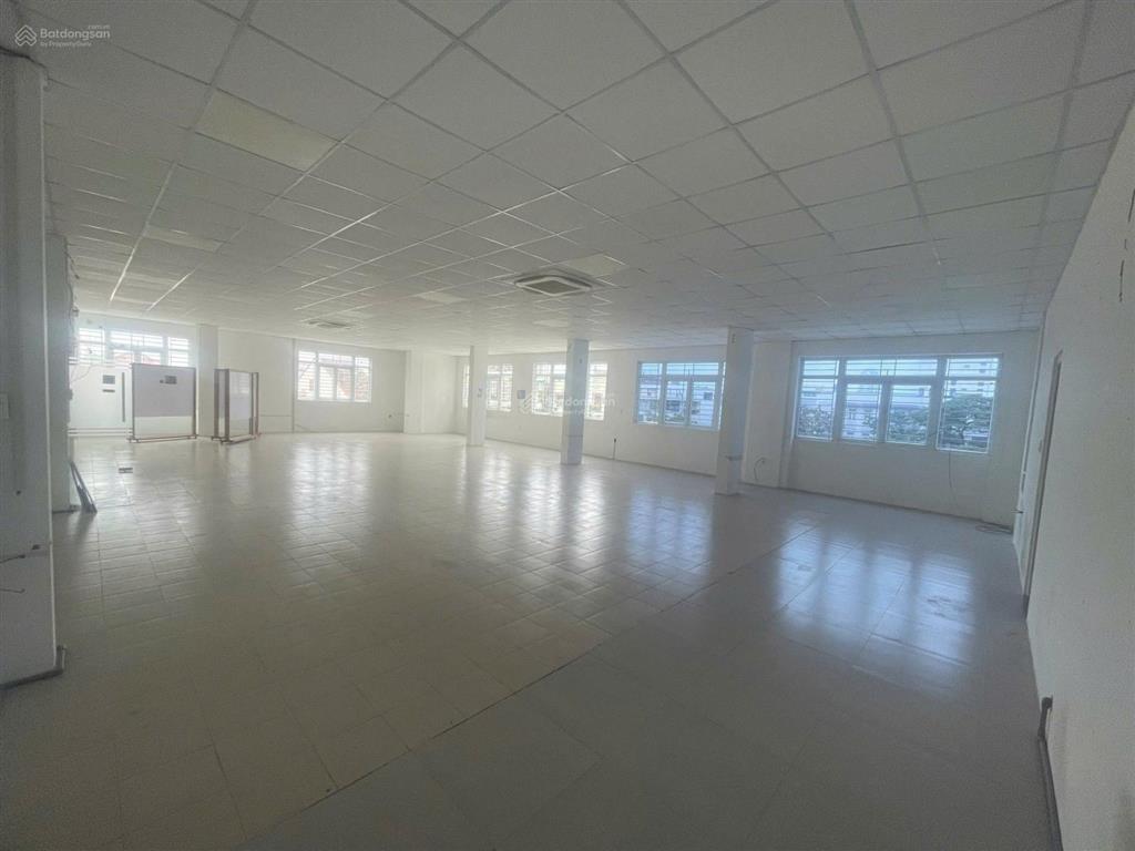 Văn phòng đường lê lợi, diện tích 320m2, giá 50tr/tháng