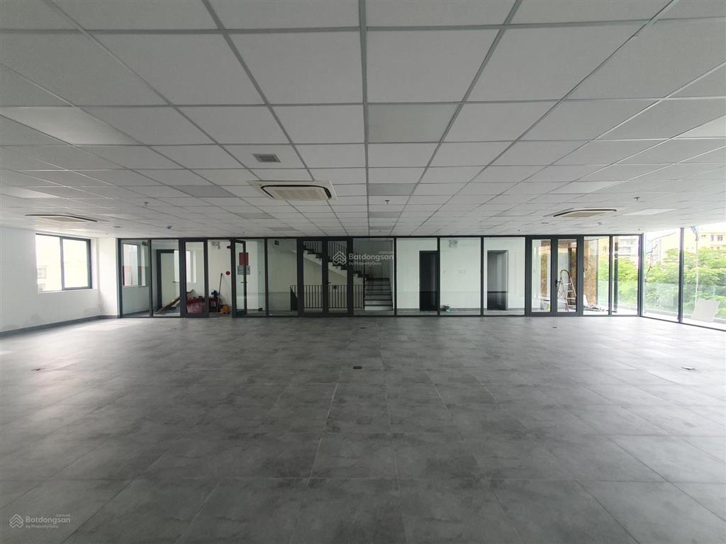 Tổng hợp 7 văn phòng diện tích 150250m2, giá chỉ từ 25tr/tháng
