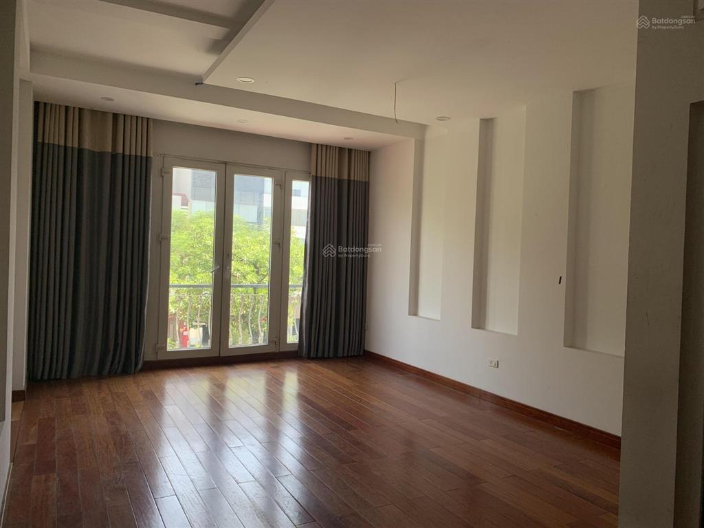 Cho thuê nhà 60m2x4tầng, 1tum, 6pn khép kín. mt 4m lô góc, gần ql 32, giang, hoài đức 0983 103 ***