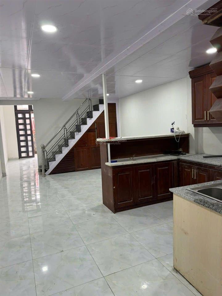 Bán nhà sổ chung ccvb 12 cấp 4 gác lửng 2pn
