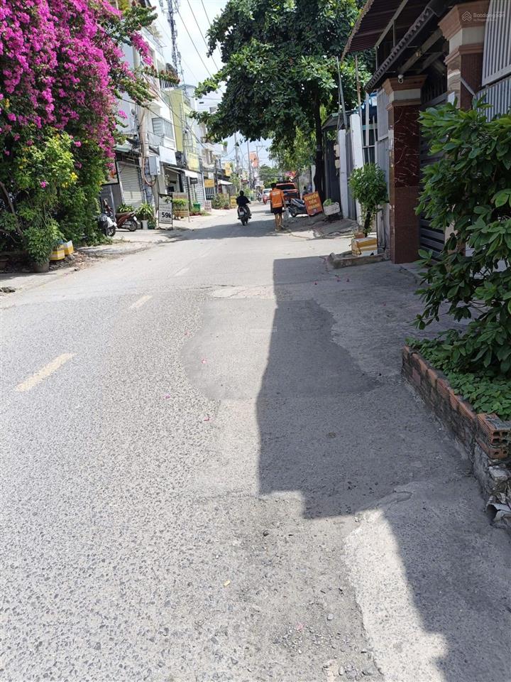 Cho thuê nhà nguyên căn mt đường 8m