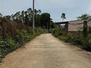 Chính chủ e cần chuyển nhượng ô đất xuân hoà lập thạch giá 420tr full thổ cư. 2 lô liền nhau