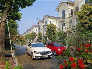 Biệt thự 135m sẵn sổ đỏ sang tên dự án centa city, vsip bắc ninh chính chủ em bán cách hồ tây 14km