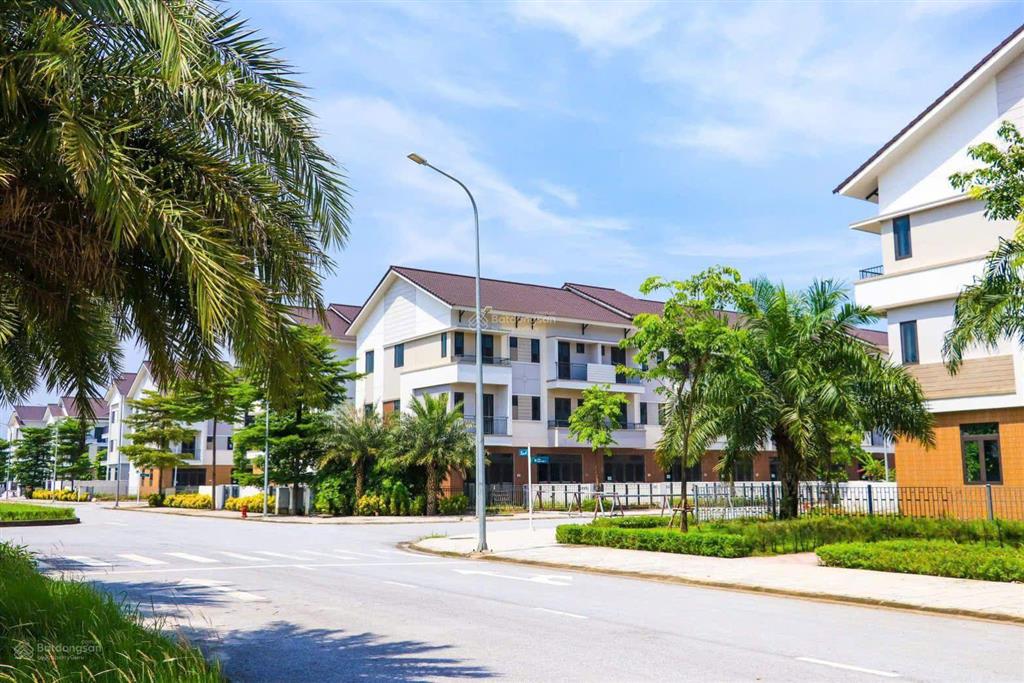 Shop 120m centa riverside, vsip bắc ninh, đường 15,2m cách hồ tây 14km