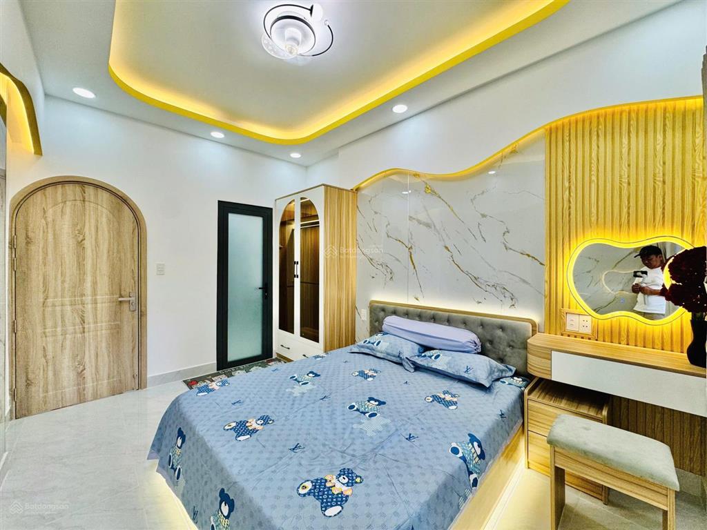 Chính chủ bán siêu phẩm nhà hẻm xe hơi đến cửa ngay công viên gia định