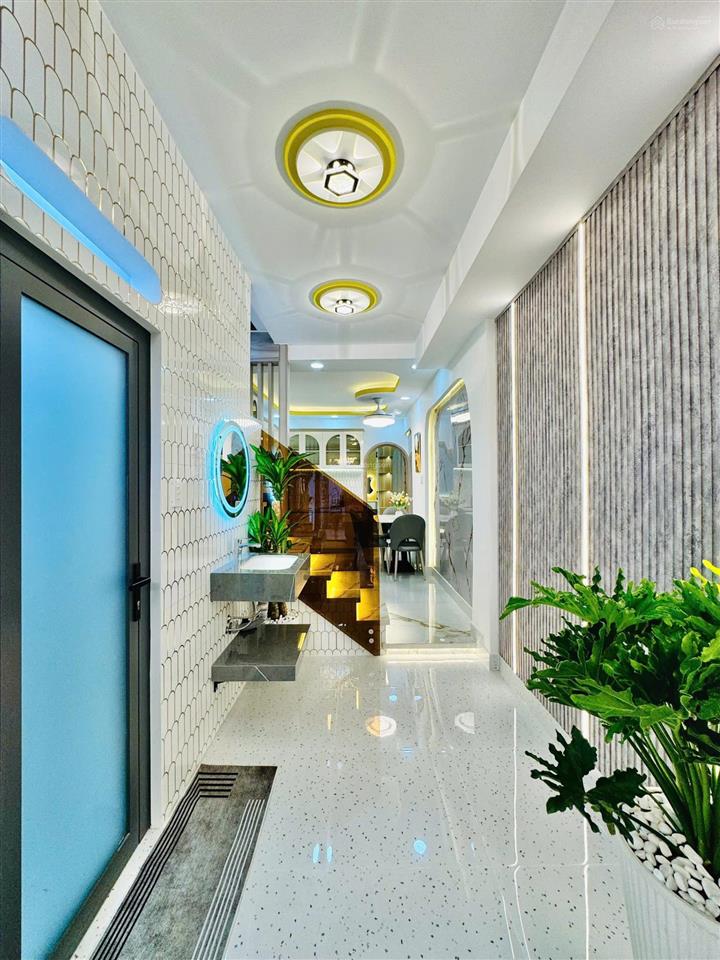 Chính chủ bán siêu phẩm nhà hẻm xe hơi đến cửa ngay công viên gia định