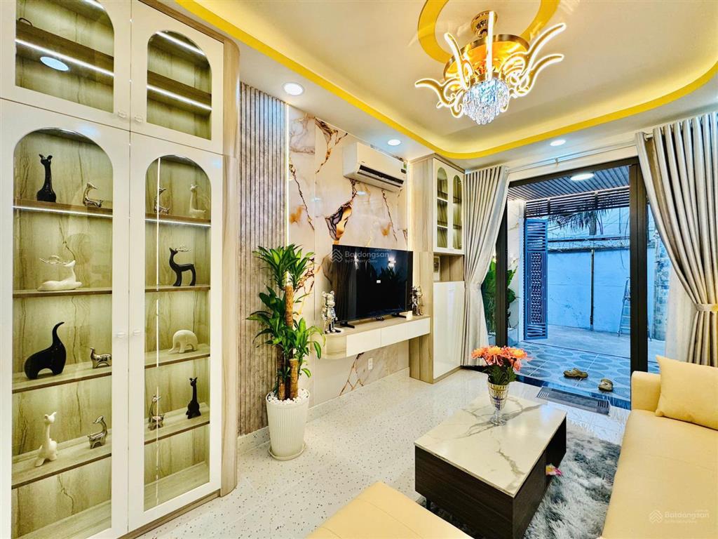 Chính chủ bán siêu phẩm nhà hẻm xe hơi đến cửa ngay công viên gia định