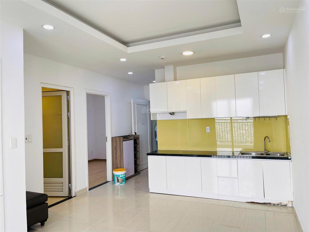 Bán căn view đường số 7 2pn 2 wc có ban công tầng cao có hỗ trợ vay ngân hàng giá bán 3,850 tỷ