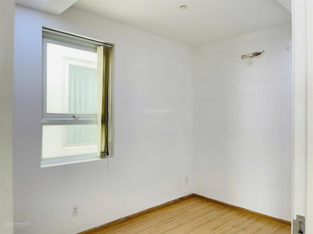 Bán căn view đường số 7 2pn 2 wc có ban công tầng cao có hỗ trợ vay ngân hàng giá bán 3,850 tỷ