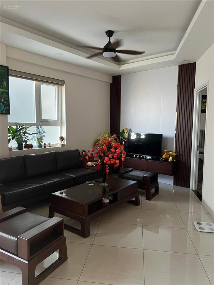 Cho thuê căn 3pn 2wc 96m2 đầy đủ nội thất mới đẹp nhà đang trống vào ở được liền có chỗ đậu ô tô