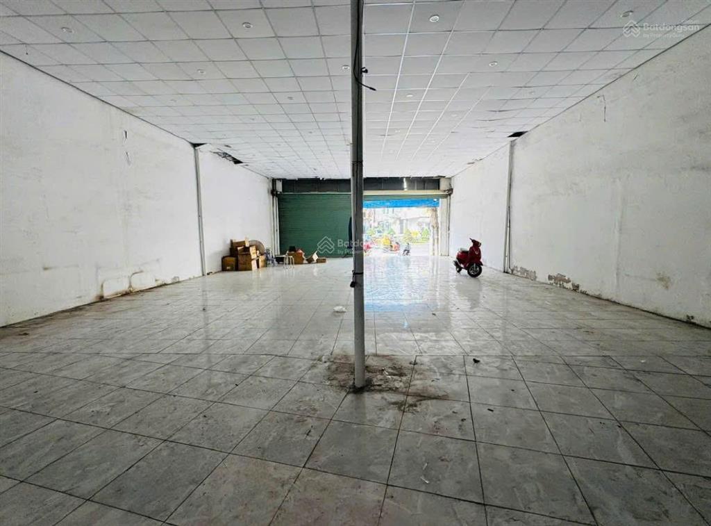 Cho thuê mặt bằng đường 2/4 nha trang 800m2 giá rẻ.