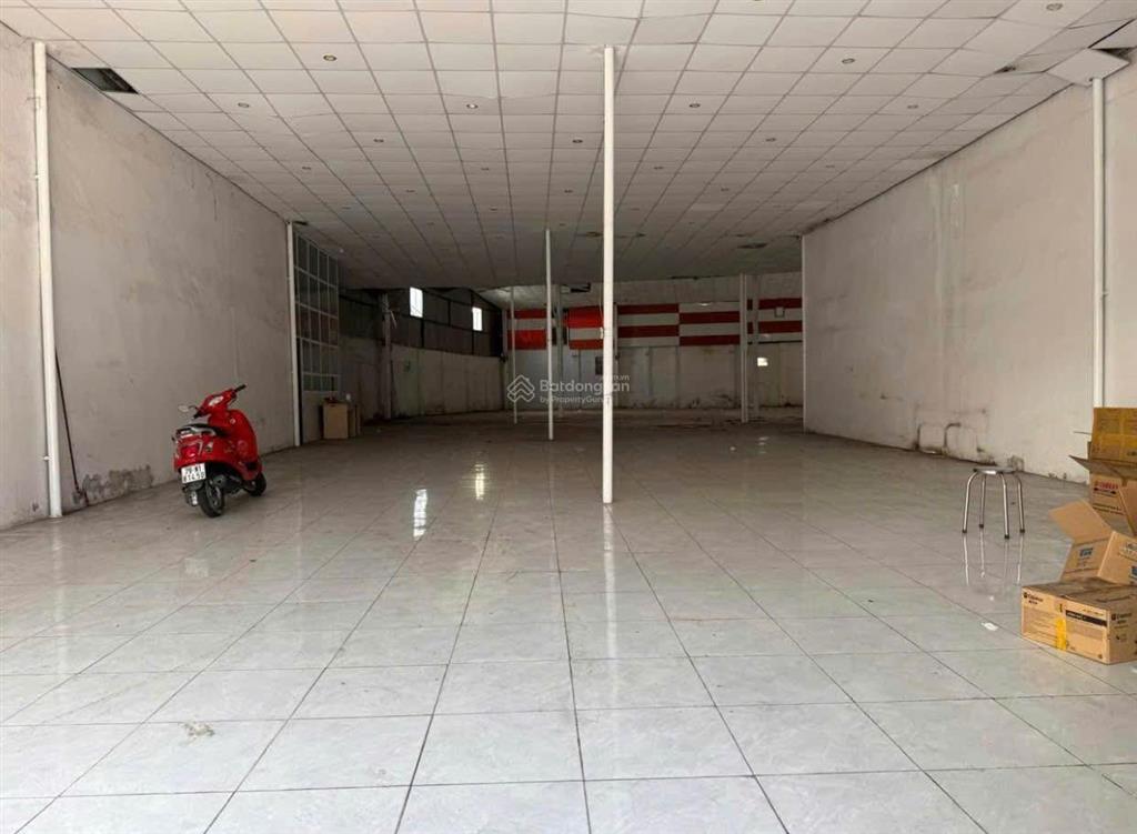 Cho thuê mặt bằng đường 2/4 nha trang 800m2 giá rẻ.