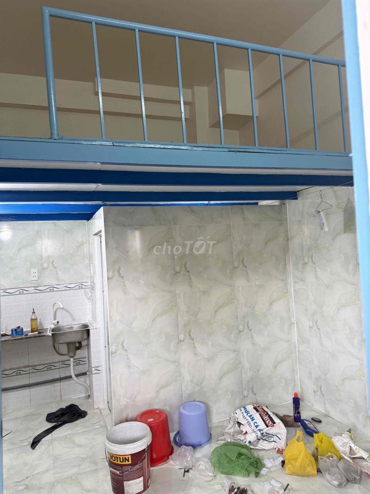 phòng trọ cho công nhân thuê, giờ giấc tự do, wc, bếp, gác,gần chợ bà