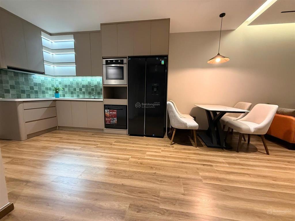 Căn hộ 56m2 full nt mới 100%, có hđ 1 năm thuê 17tr/tháng, sát vivo city, đh rmit, tôn đức thắng