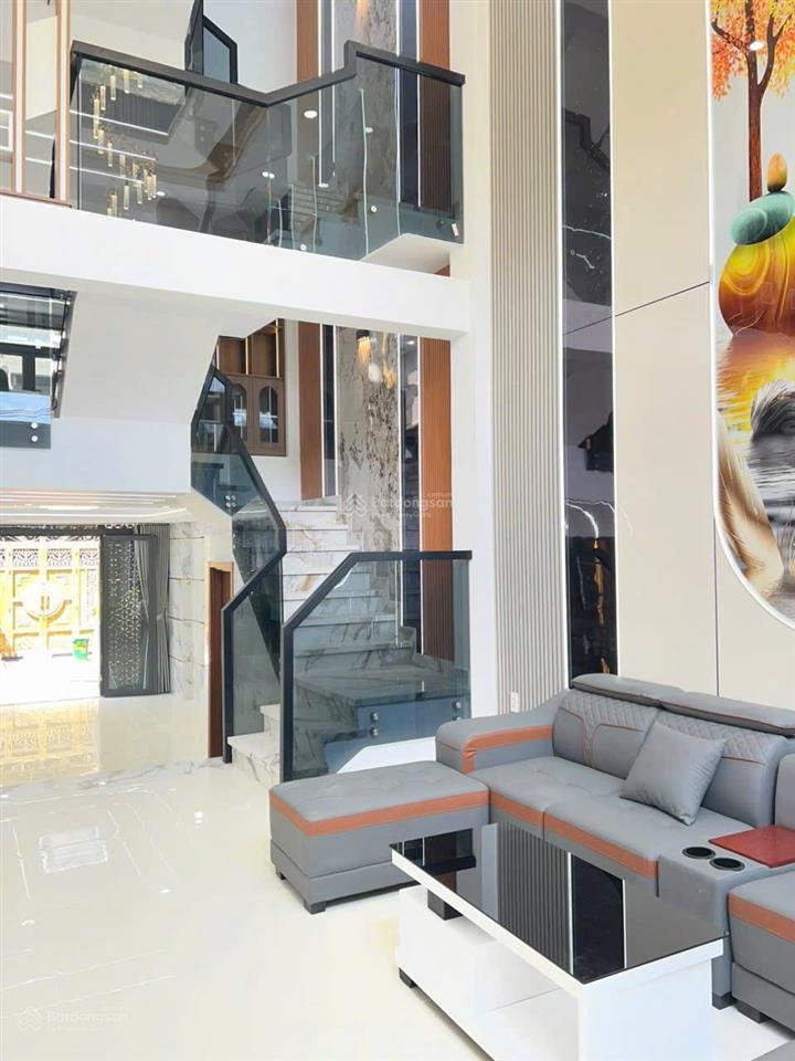 Siêu phẩm đẹp, nội thất sang trọng
liên khu 45, 60,1 m(4,01 m x 15 m) giá 7,7 tỷ